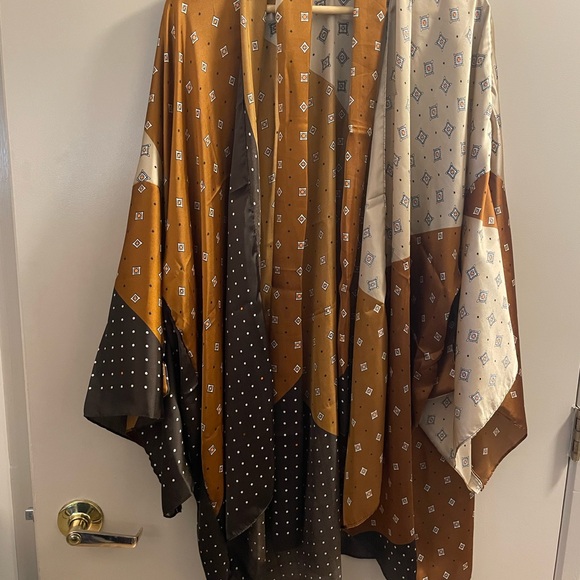 Multicolor Patterned Kimono - Picture 1 of 7